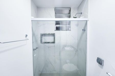 Apartamento à venda com 81m², 2 quartos e sem vagaBanheiro