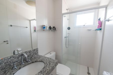 Apartamento à venda com 181m², 3 quartos e 3 vagas Apartamento à venda com 181m², 3 quartos e 3 vagasBanheiro da suíte 2