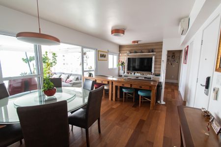 Apartamento à venda com 181m², 3 quartos e 3 vagas