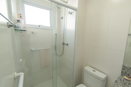 Apartamento à venda com 181m², 3 quartos e 3 vagas Apartamento à venda com 181m², 3 quartos e 3 vagasBanheiro da suíte 1