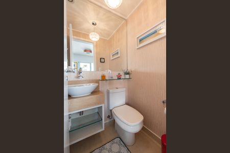 Apartamento à venda com 181m², 3 quartos e 3 vagas Apartamento à venda com 181m², 3 quartos e 3 vagasLavabo