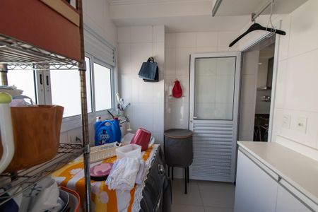 Apartamento à venda com 181m², 3 quartos e 3 vagas Apartamento à venda com 181m², 3 quartos e 3 vagasÁrea de serviço