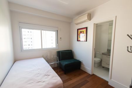 Apartamento à venda com 181m², 3 quartos e 3 vagas Apartamento à venda com 181m², 3 quartos e 3 vagasSuíte 1