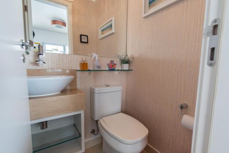 Apartamento à venda com 181m², 3 quartos e 3 vagas Apartamento à venda com 181m², 3 quartos e 3 vagasLavabo