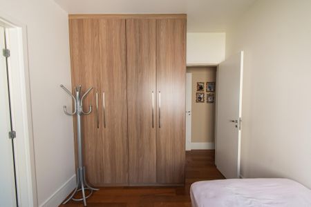 Apartamento à venda com 181m², 3 quartos e 3 vagas Apartamento à venda com 181m², 3 quartos e 3 vagasSuíte 1