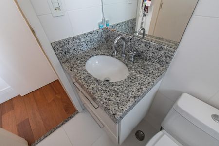 Apartamento à venda com 181m², 3 quartos e 3 vagas Apartamento à venda com 181m², 3 quartos e 3 vagasBanheiro da suíte 2