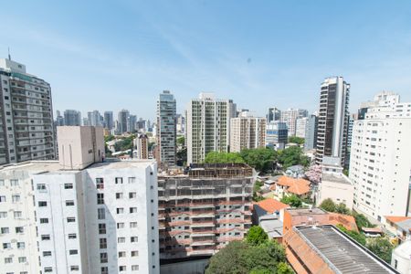 Apartamento à venda com 181m², 3 quartos e 3 vagas Apartamento à venda com 181m², 3 quartos e 3 vagasVista da suíte 2