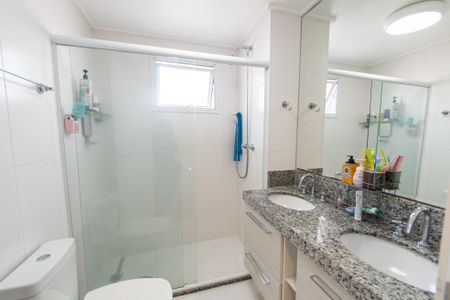 Apartamento à venda com 181m², 3 quartos e 3 vagas Apartamento à venda com 181m², 3 quartos e 3 vagasBanheiro da suíe 3