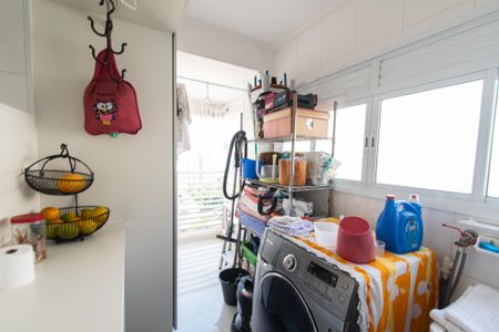 Apartamento à venda com 181m², 3 quartos e 3 vagas Apartamento à venda com 181m², 3 quartos e 3 vagasÁrea de serviço