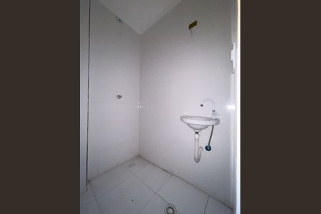 Apartamento para alugar com 43m², 2 quartos e sem vaga Apartamento para alugar com 43m², 2 quartos e sem vagaBanheiro