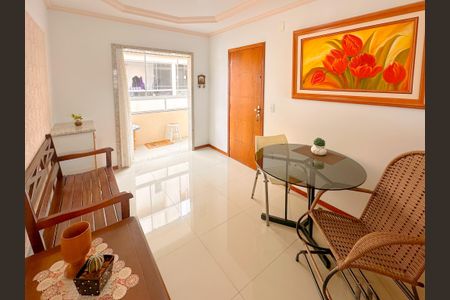 Apartamento para alugar com 77m², 2 quartos e 1 vagaSala