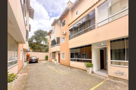 Apartamento para alugar com 77m², 2 quartos e 1 vagaÁrea comum