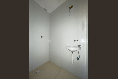 Apartamento para alugar com 43m², 2 quartos e sem vaga Apartamento para alugar com 43m², 2 quartos e sem vagaBanheiro