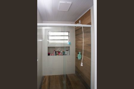 Casa à venda com 196m², 4 quartos e 2 vagasBanheiro