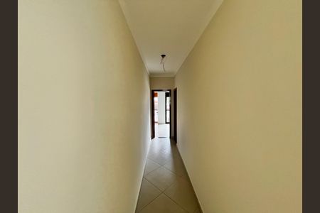 Casa à venda com 185m², 3 quartos e 3 vagasCorredor