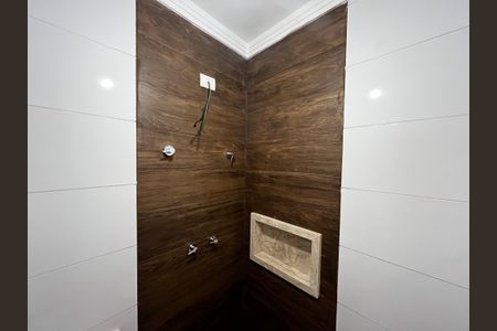 Casa à venda com 185m², 3 quartos e 3 vagasBanheiro da Suíte 2