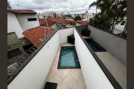Casa à venda com 185m², 3 quartos e 3 vagasCozinha Vista