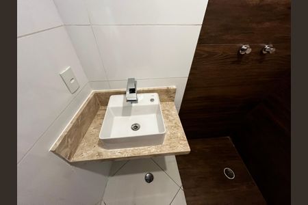 Casa à venda com 185m², 3 quartos e 3 vagasBanheiro da Suíte 2