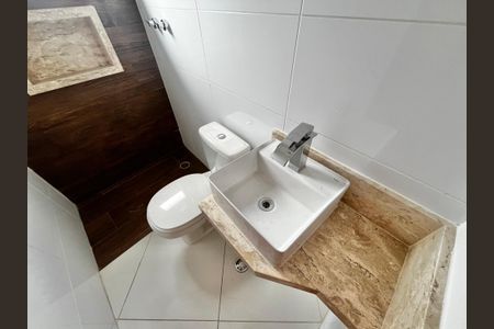 Casa à venda com 185m², 3 quartos e 3 vagasBanheiro da Suíte 3