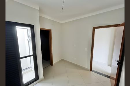 Casa à venda com 185m², 3 quartos e 3 vagasQuarto Suíte 2