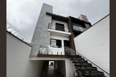 Casa à venda com 185m², 3 quartos e 3 vagasFachada
