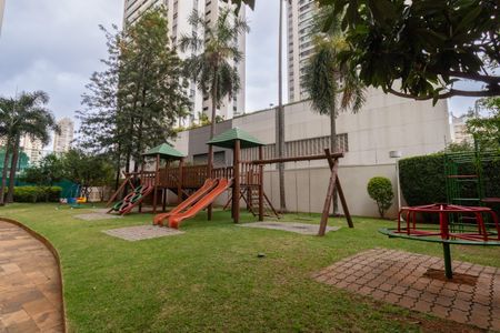 Apartamento à venda com 151m², 3 quartos e 3 vagasÁrea Comum - Playground