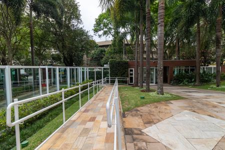 Apartamento à venda com 151m², 3 quartos e 3 vagasÁrea Comum - Rampa de Acesso