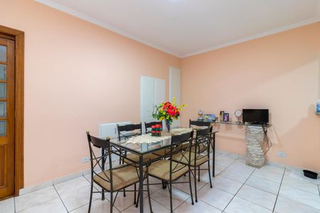 Casa à venda com 137m², 4 quartos e 2 vagasCopa