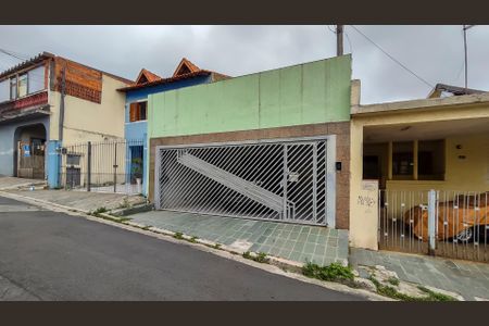 Casa à venda com 137m², 4 quartos e 2 vagasFachada