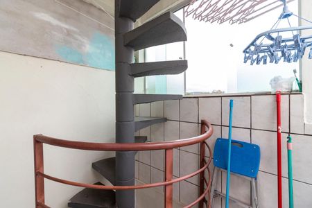 Casa à venda com 137m², 4 quartos e 2 vagasÁrea de Serviço Superior