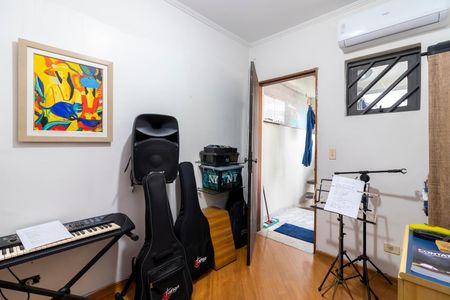 Casa à venda com 137m², 4 quartos e 2 vagasQuarto 1