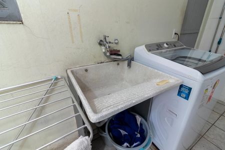 Casa à venda com 137m², 4 quartos e 2 vagasÁrea de Serviço