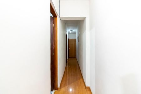 Casa à venda com 137m², 4 quartos e 2 vagasCorredor dos Quartos