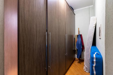 Casa à venda com 137m², 4 quartos e 2 vagasSuíte - Closet