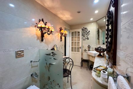 Apartamento à venda com 98m², 1 quarto e sem vagaBanheiro