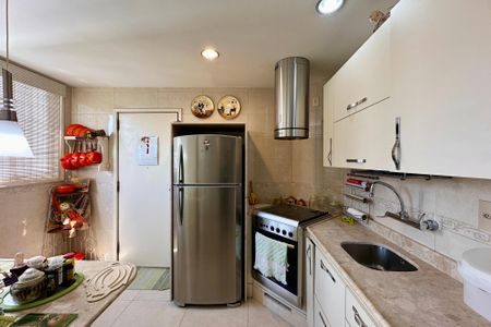 Apartamento à venda com 98m², 1 quarto e sem vagaCozinha e Área de Serviço