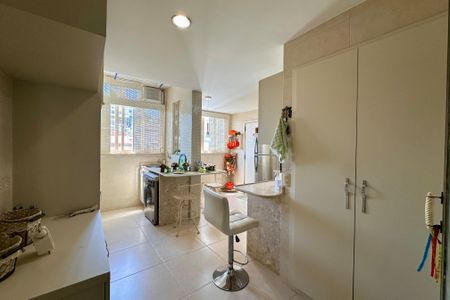 Apartamento à venda com 98m², 1 quarto e sem vagaCozinha e Área de Serviço