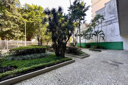 Apartamento à venda com 98m², 1 quarto e sem vagaÁrea comum