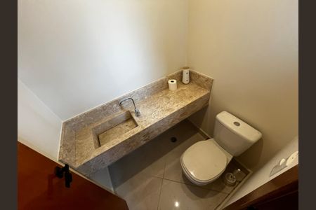 Casa à venda com 185m², 3 quartos e 4 vagasLavabo