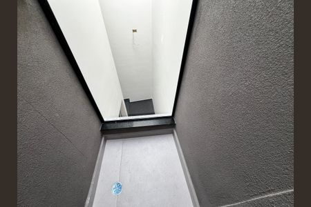 Casa à venda com 185m², 3 quartos e 4 vagasSuíte 2 Sacada