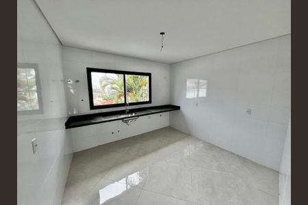 Casa à venda com 185m², 3 quartos e 4 vagasCozinha