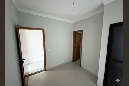Casa à venda com 185m², 3 quartos e 4 vagasSuíte 2
