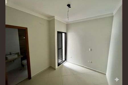 Casa à venda com 185m², 3 quartos e 4 vagasSuíte 2