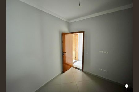 Casa à venda com 185m², 3 quartos e 4 vagasSuíte 2