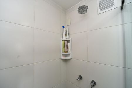 Apartamento à venda com 64m², 2 quartos e 1 vaga Apartamento à venda com 64m², 2 quartos e 1 vagaBanheiro Social