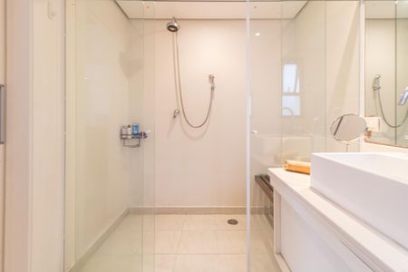 Apartamento para alugar com 100m², 2 quartos e 1 vaga Apartamento para alugar com 100m², 2 quartos e 1 vagaBanheiro da Suíte