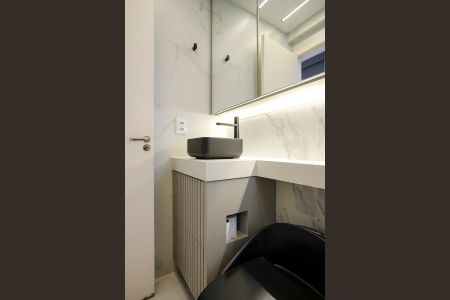 Apartamento à venda com 80m², 2 quartos e 2 vagasBanheiro social