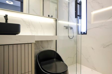 Apartamento à venda com 80m², 2 quartos e 2 vagasBanheiro social