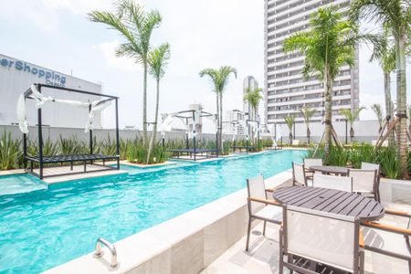 Apartamento à venda com 85m², 2 quartos e 2 vagasÁrea comum - Piscina