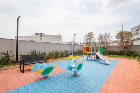 Apartamento à venda com 85m², 2 quartos e 2 vagasÁrea comum - Playground